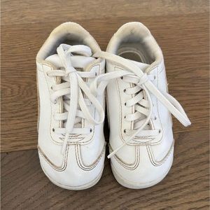 Puma leather sneakers size 7C